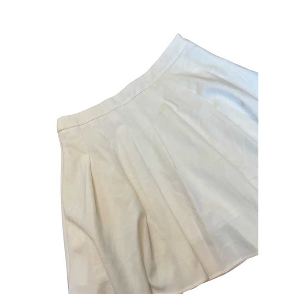 SHEIN CURVES White Pleated High Rise Short Skirt 1XL - Picture 5 of 9